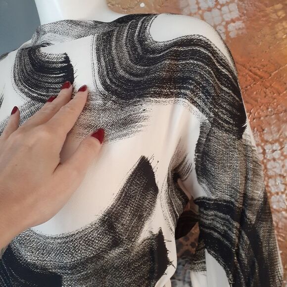 Zara Abstract Black and Off White Dress - Picture 8 of 14